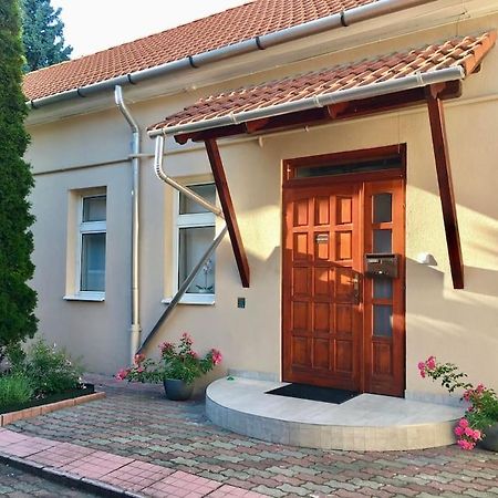 Andrea Apartman Miskolc Belvarosaban Bagian luar foto