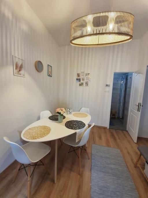 Andrea Apartman Miskolc Belvarosaban Bagian luar foto